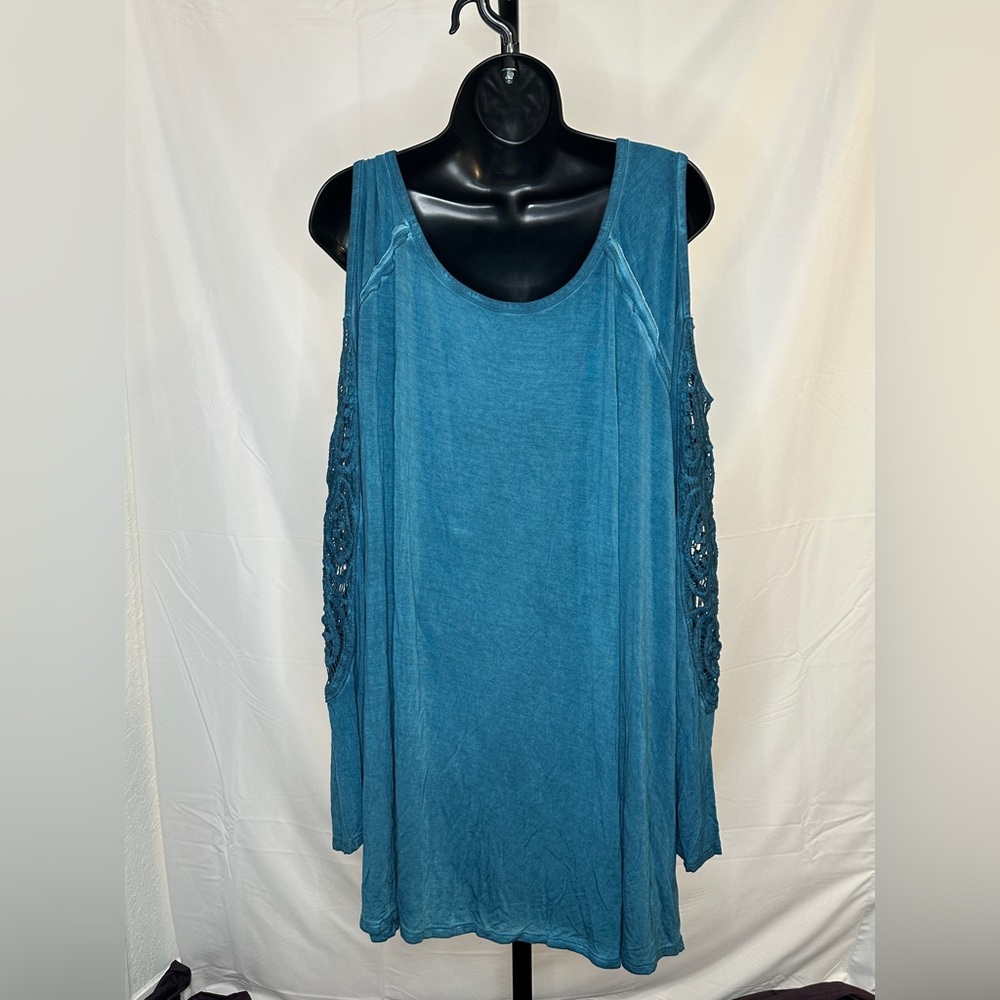 Love Life Blue w/ cut outs and lace long sleeves